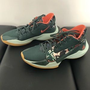 Nike Mn Size 10.5 Zoom Freak 2 Basket Ball Shoes